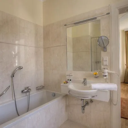 Seehotel Billroth 4* Санкт Гильген